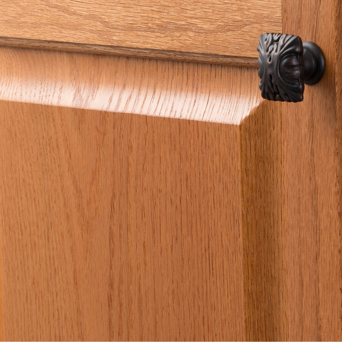 Hickory Hardware Ithica Knob 1-5/16 Inch x 1-1/8 Inch Hickory Hardware