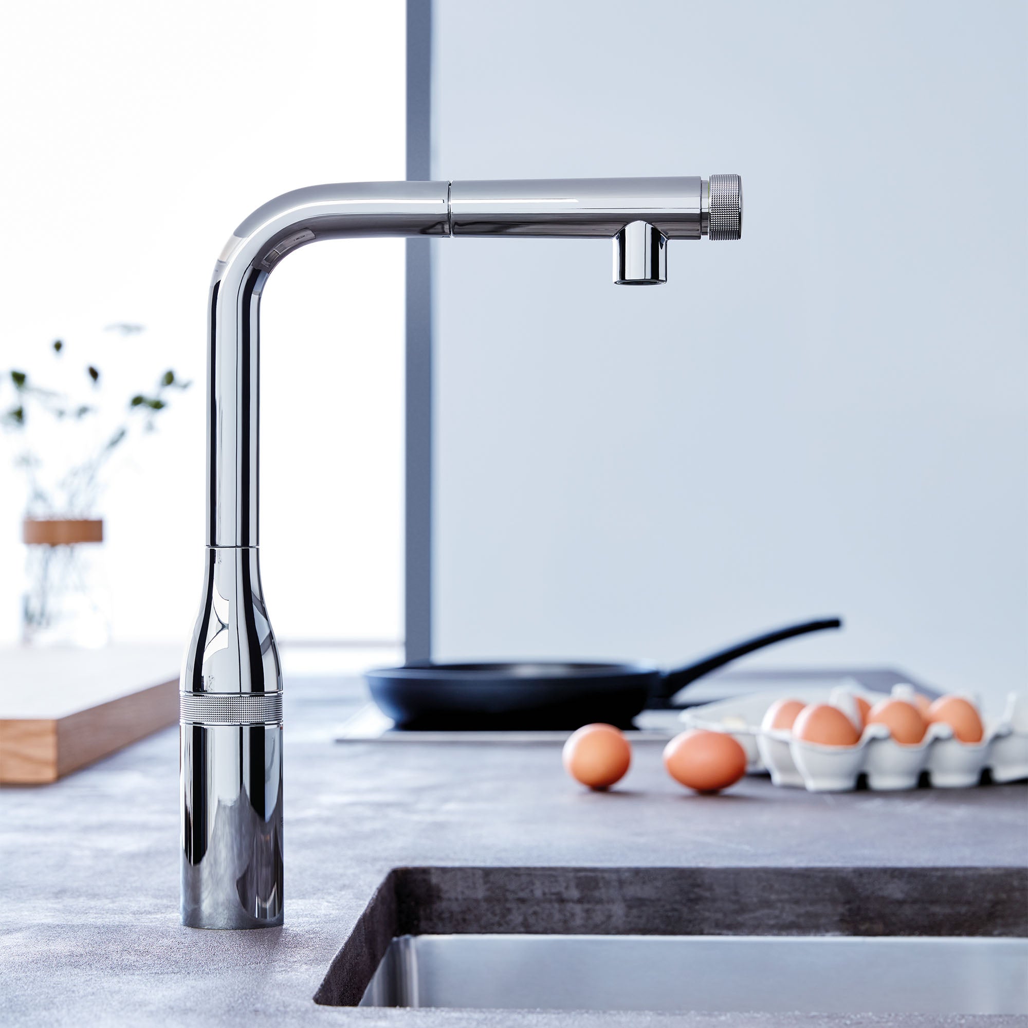 Grohe Smart Control Pull-Out Single Spray Kitchen Faucet 1.75 GPM Grohe