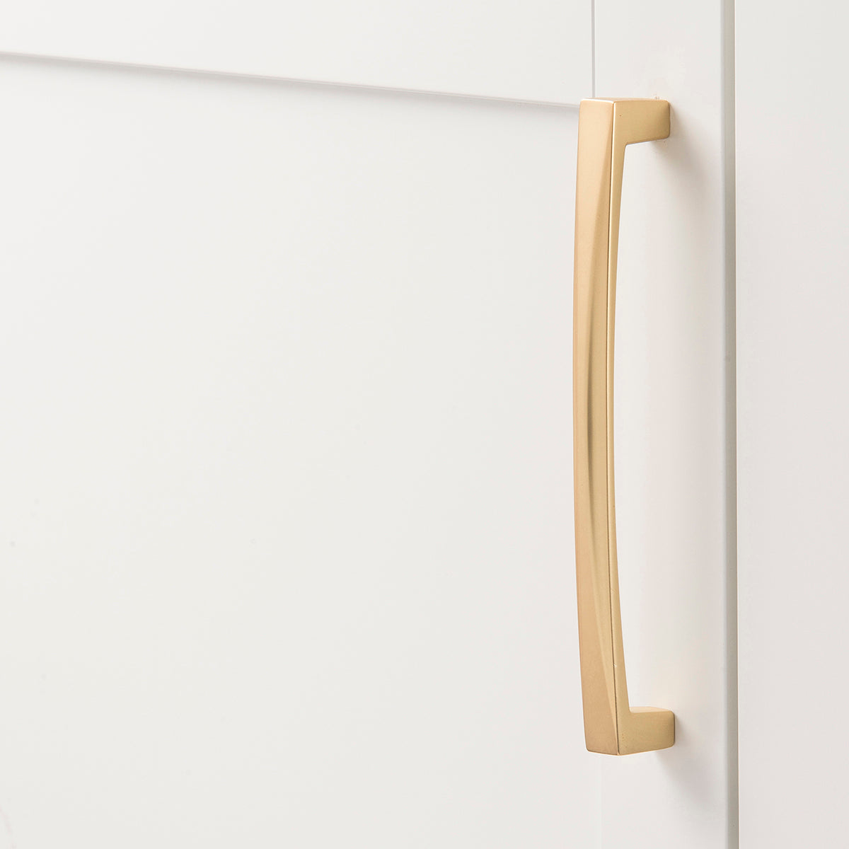 Hickory Hardware Crest Pull 6-5/16 Inch (160mm) Center to Center Hickory Hardware